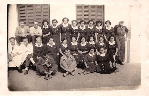 1950 Grup de treballadores i treballadors dels laboratoris.