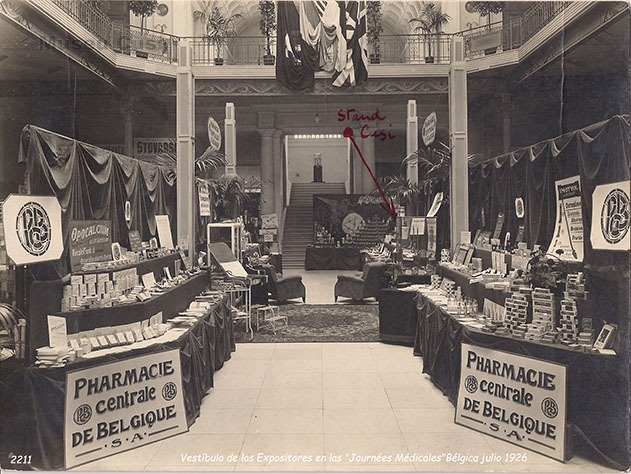 1926, juliol - Vestíbul dels Expositors en les "Journées Médicales", Bèlgica.